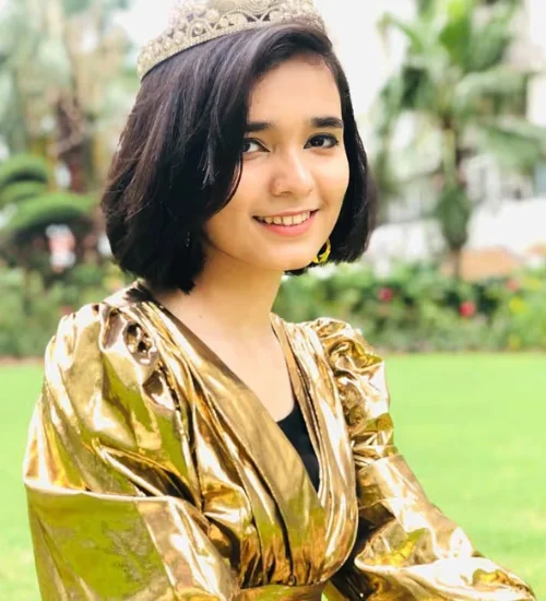 Meethika Dwivedi profile