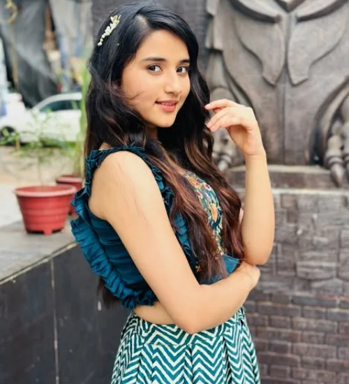 Aurra Bhatnagar Profile