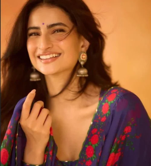 Palak Tiwari Profile